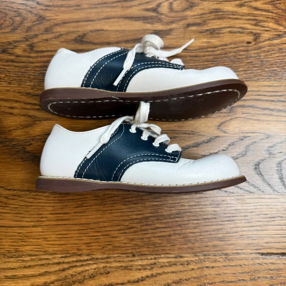 Willets Boys Classic Chris Navy and White Lace-Up Saddle Oxford Shoes 8.5